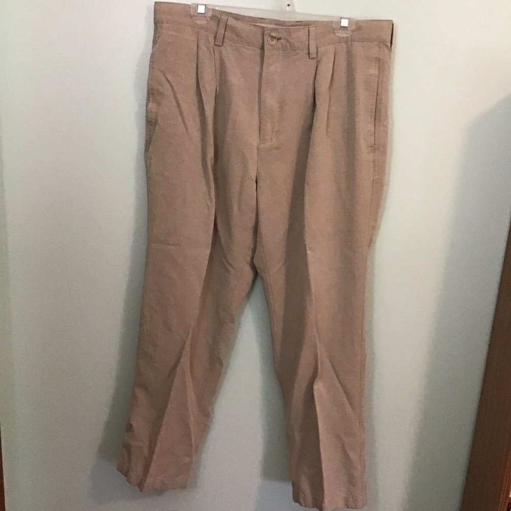 Men's Corduroy Pleated Pants in Light Tan